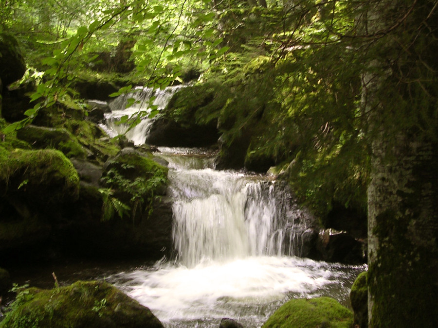 HISTOIRES D' EAU, LES CASCADES DE CHILOZA 
